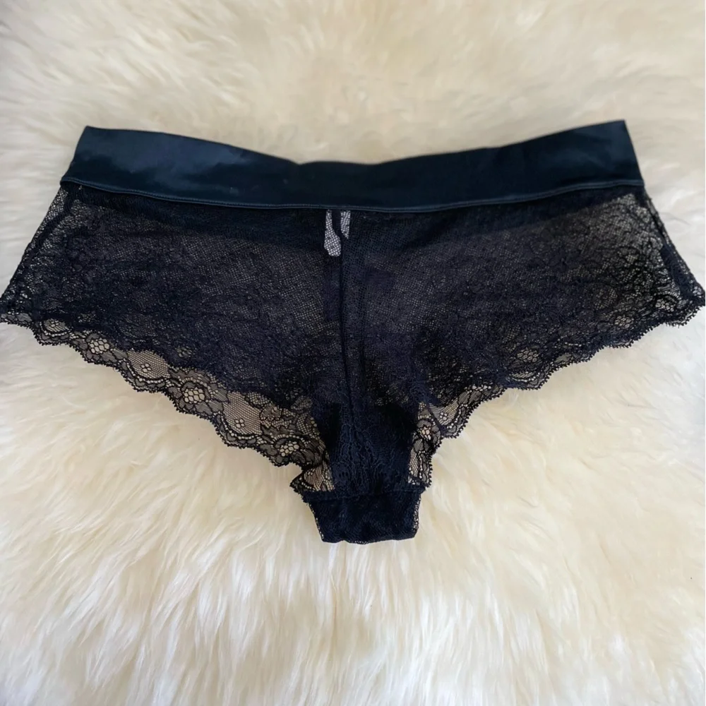 Gap Body Love Black Lace with Satin Waistband Buttons Tanga Boyshort Size S